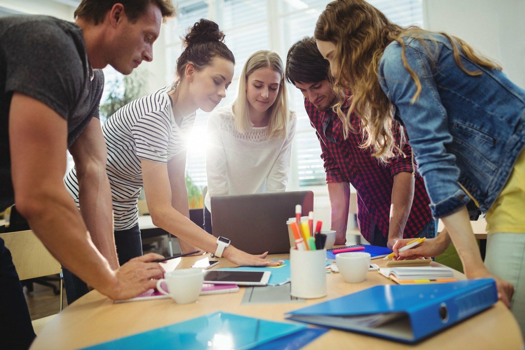 Personnes en réunion de travail ou en formation dans l'ESS ou au sein d'une SIAE